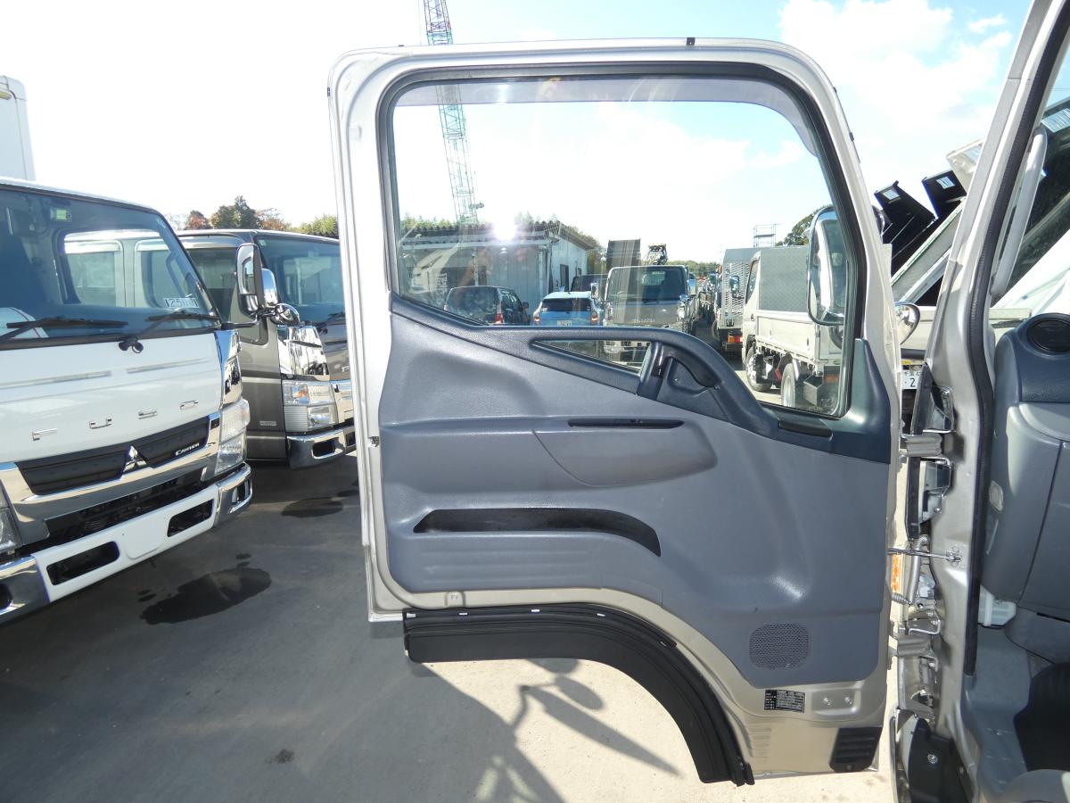 H27　1.5トン 平ボディ オートマ ETC　251129|中古トラックの販売・買取・査定のアイナビ