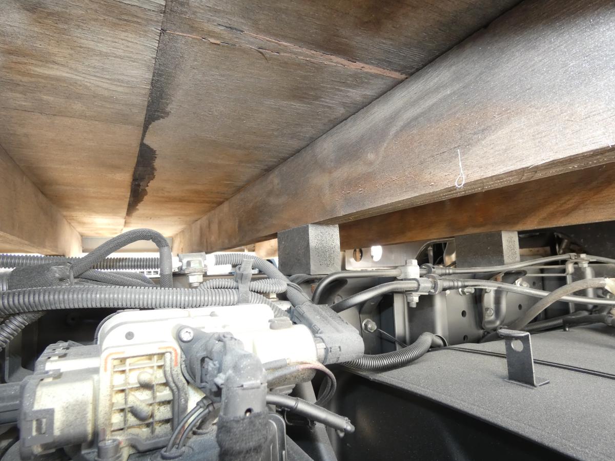 H27　1.5トン 平ボディ オートマ ETC　251129|中古トラックの販売・買取・査定のアイナビ