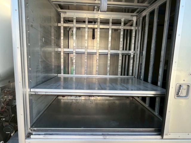 いすゞエルフボトルカー|中古トラックの販売・買取・査定のアイナビ