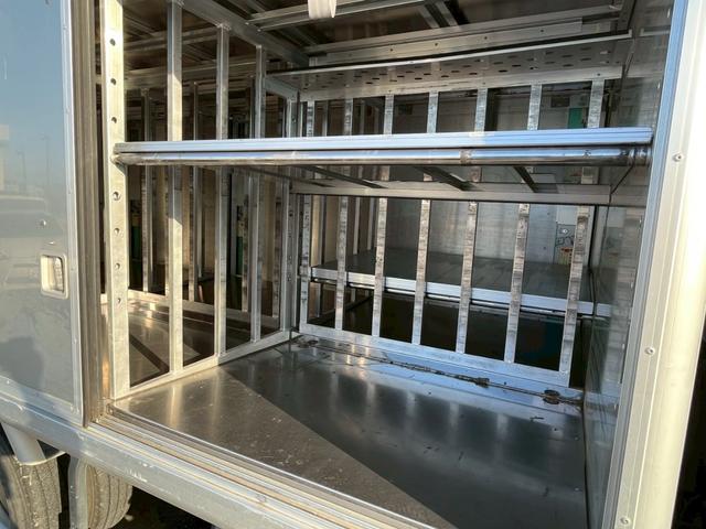 いすゞエルフボトルカー|中古トラックの販売・買取・査定のアイナビ