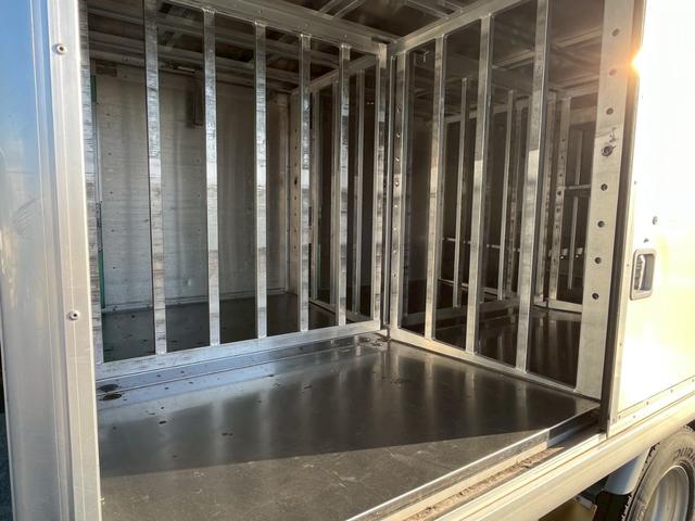 いすゞエルフボトルカー|中古トラックの販売・買取・査定のアイナビ