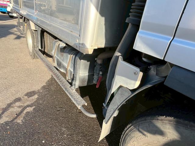 いすゞエルフボトルカー|中古トラックの販売・買取・査定のアイナビ