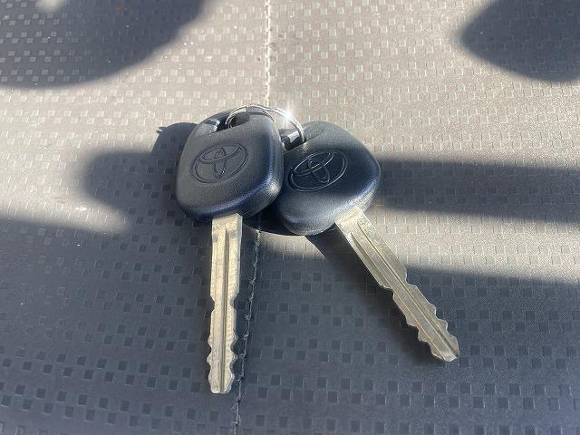 トヨタ 平ボディ|中古トラックの販売・買取・査定のアイナビ