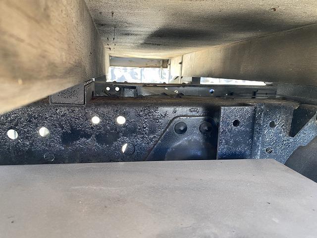 いすゞ 平ボディ|中古トラックの販売・買取・査定のアイナビ