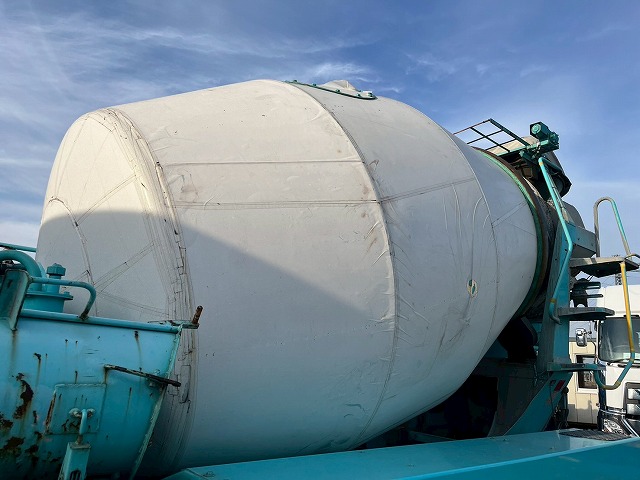 車検付★増トン車★11トン積載★6×4★3軸2デフ★KYB・8.9立米|中古トラックの販売・買取・査定のアイナビ