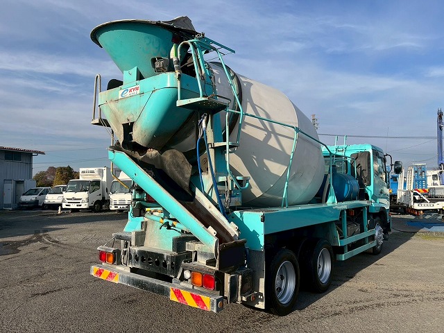 車検付★増トン車★11トン積載★6×4★3軸2デフ★KYB・8.9立米|中古トラックの販売・買取・査定のアイナビ