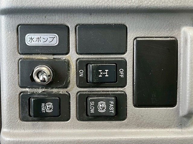 車検付★増トン車★11トン積載★6×4★3軸2デフ★KYB・8.9立米|中古トラックの販売・買取・査定のアイナビ