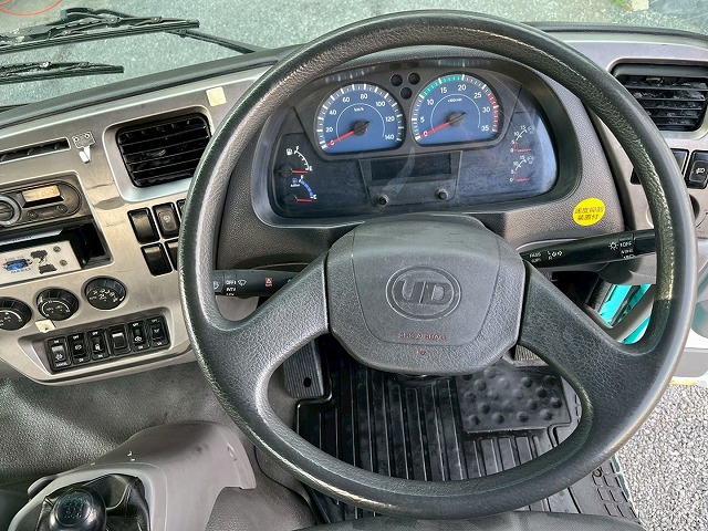 車検付★増トン車★11トン積載★6×4★3軸2デフ★KYB・8.9立米|中古トラックの販売・買取・査定のアイナビ