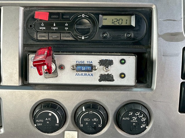 車検付★増トン車★11トン積載★6×4★3軸2デフ★KYB・8.9立米|中古トラックの販売・買取・査定のアイナビ