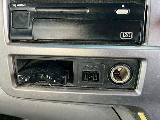 車検付★増トン車★11トン積載★6×4★3軸2デフ★KYB・8.9立米|中古トラックの販売・買取・査定のアイナビ