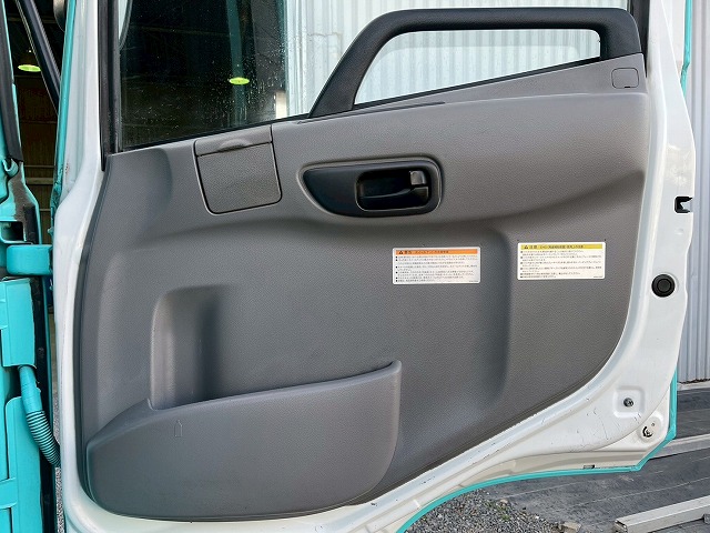 車検付★増トン車★11トン積載★6×4★3軸2デフ★KYB・8.9立米|中古トラックの販売・買取・査定のアイナビ