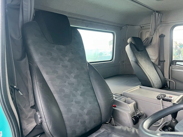 車検付★増トン車★11トン積載★6×4★3軸2デフ★KYB・8.9立米|中古トラックの販売・買取・査定のアイナビ