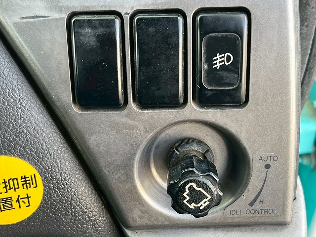 車検付★増トン車★11トン積載★6×4★3軸2デフ★KYB・8.9立米|中古トラックの販売・買取・査定のアイナビ