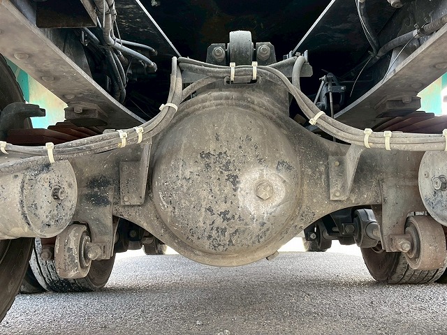 車検付★増トン車★11トン積載★6×4★3軸2デフ★KYB・8.9立米|中古トラックの販売・買取・査定のアイナビ