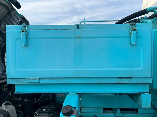 車検付★増トン車★11トン積載★6×4★3軸2デフ★KYB・8.9立米|中古トラックの販売・買取・査定のアイナビ