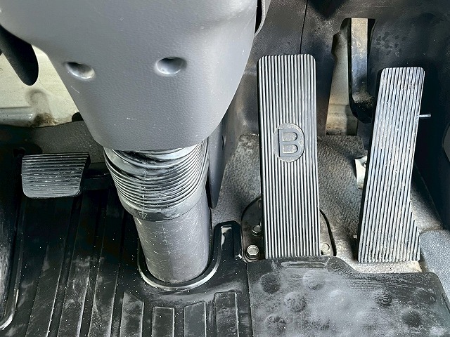 車検付★増トン車★11トン積載★6×4★3軸2デフ★KYB・8.9立米|中古トラックの販売・買取・査定のアイナビ