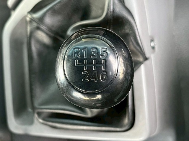 車検付★増トン車★11トン積載★6×4★3軸2デフ★KYB・8.9立米|中古トラックの販売・買取・査定のアイナビ