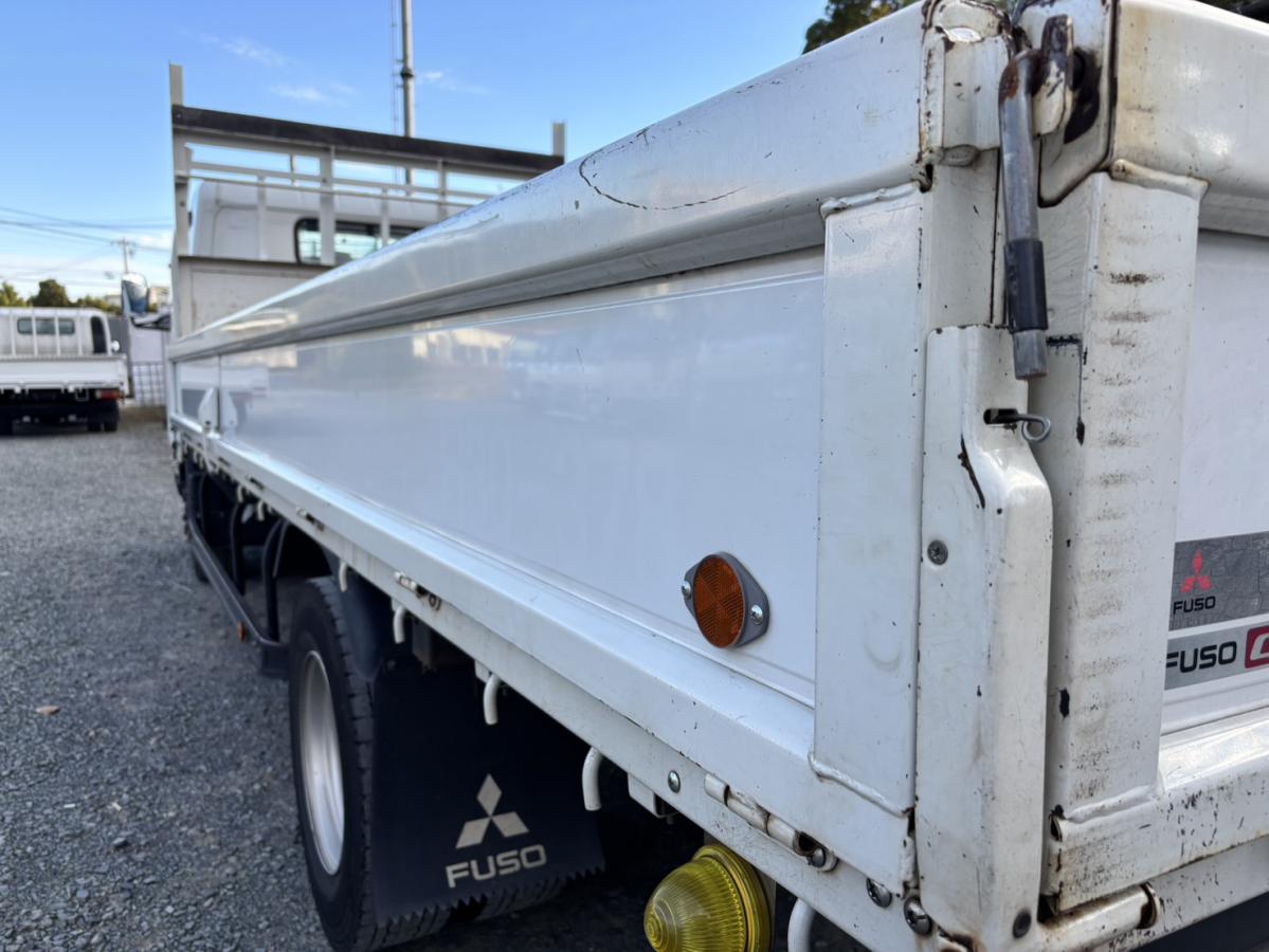 三菱ふそう キャンター 積載4.5t ワイド超ロング平ボディ|中古トラックの販売・買取・査定のアイナビ