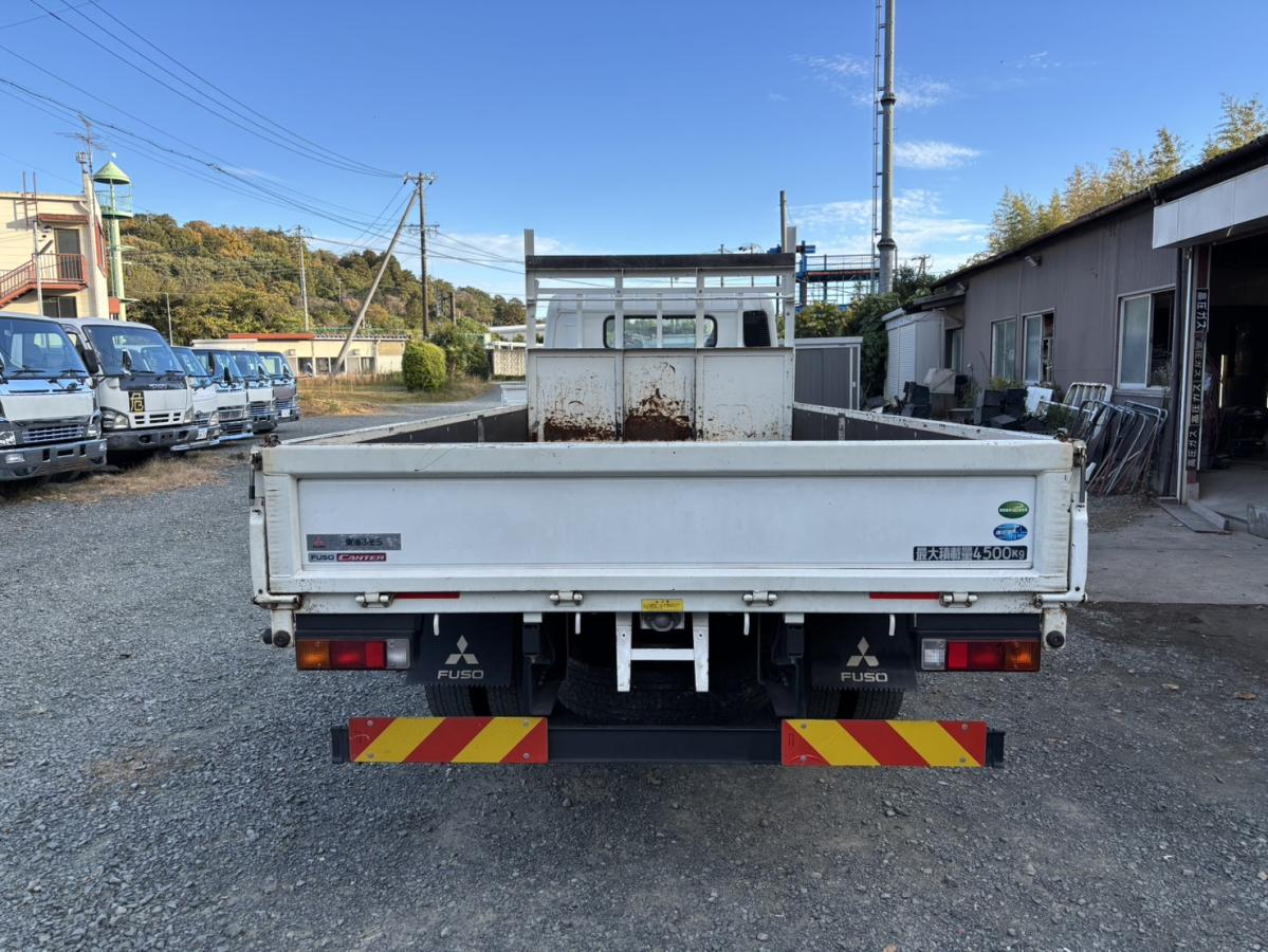 三菱ふそう キャンター 積載4.5t ワイド超ロング平ボディ|中古トラックの販売・買取・査定のアイナビ