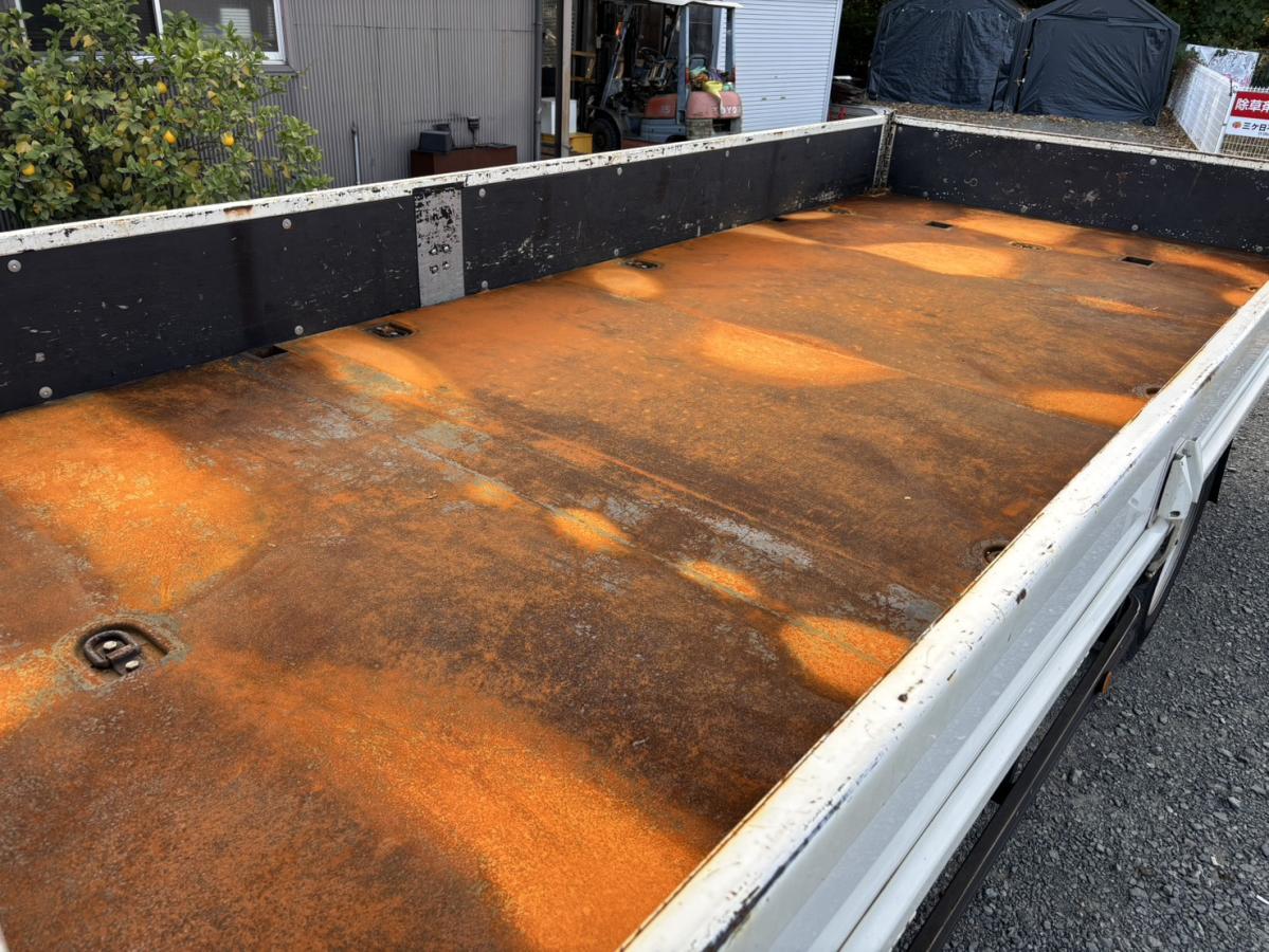 三菱ふそう キャンター 積載4.5t ワイド超ロング平ボディ|中古トラックの販売・買取・査定のアイナビ