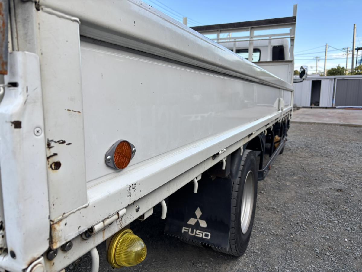 三菱ふそう キャンター 積載4.5t ワイド超ロング平ボディ|中古トラックの販売・買取・査定のアイナビ