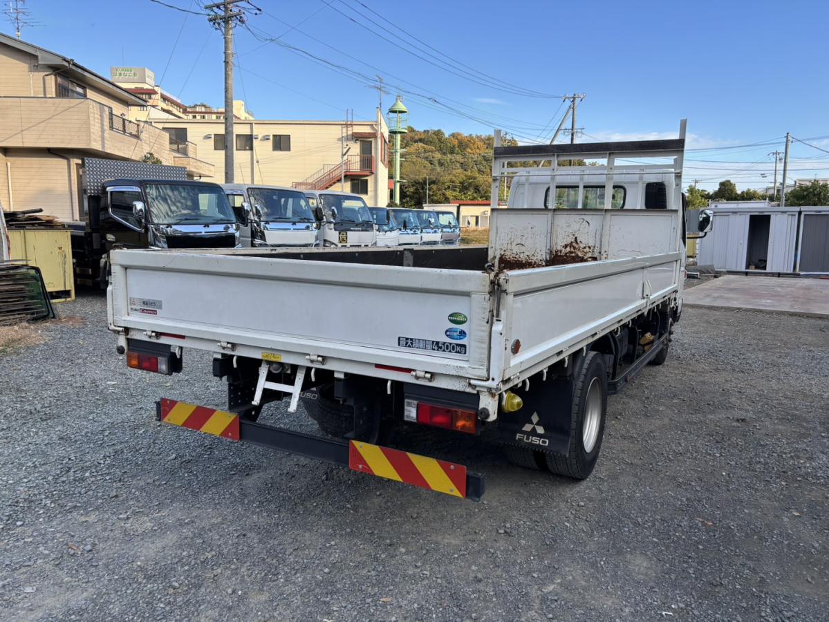 三菱ふそう キャンター 積載4.5t ワイド超ロング平ボディ|中古トラックの販売・買取・査定のアイナビ