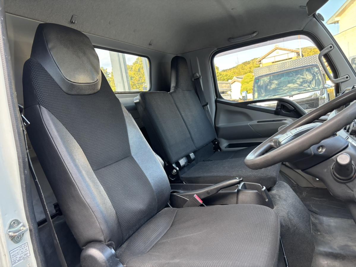 三菱ふそう キャンター 積載4.5t ワイド超ロング平ボディ|中古トラックの販売・買取・査定のアイナビ