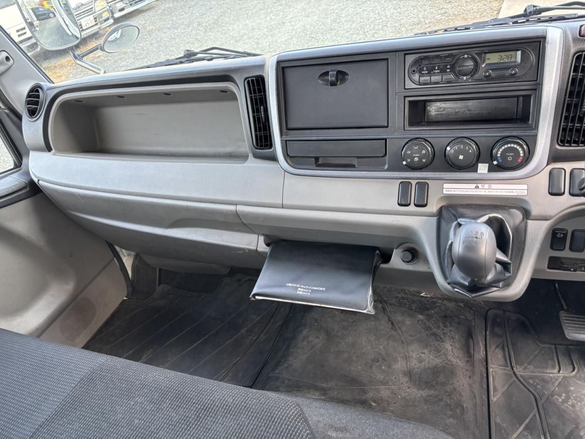 三菱ふそう キャンター 積載4.5t ワイド超ロング平ボディ|中古トラックの販売・買取・査定のアイナビ