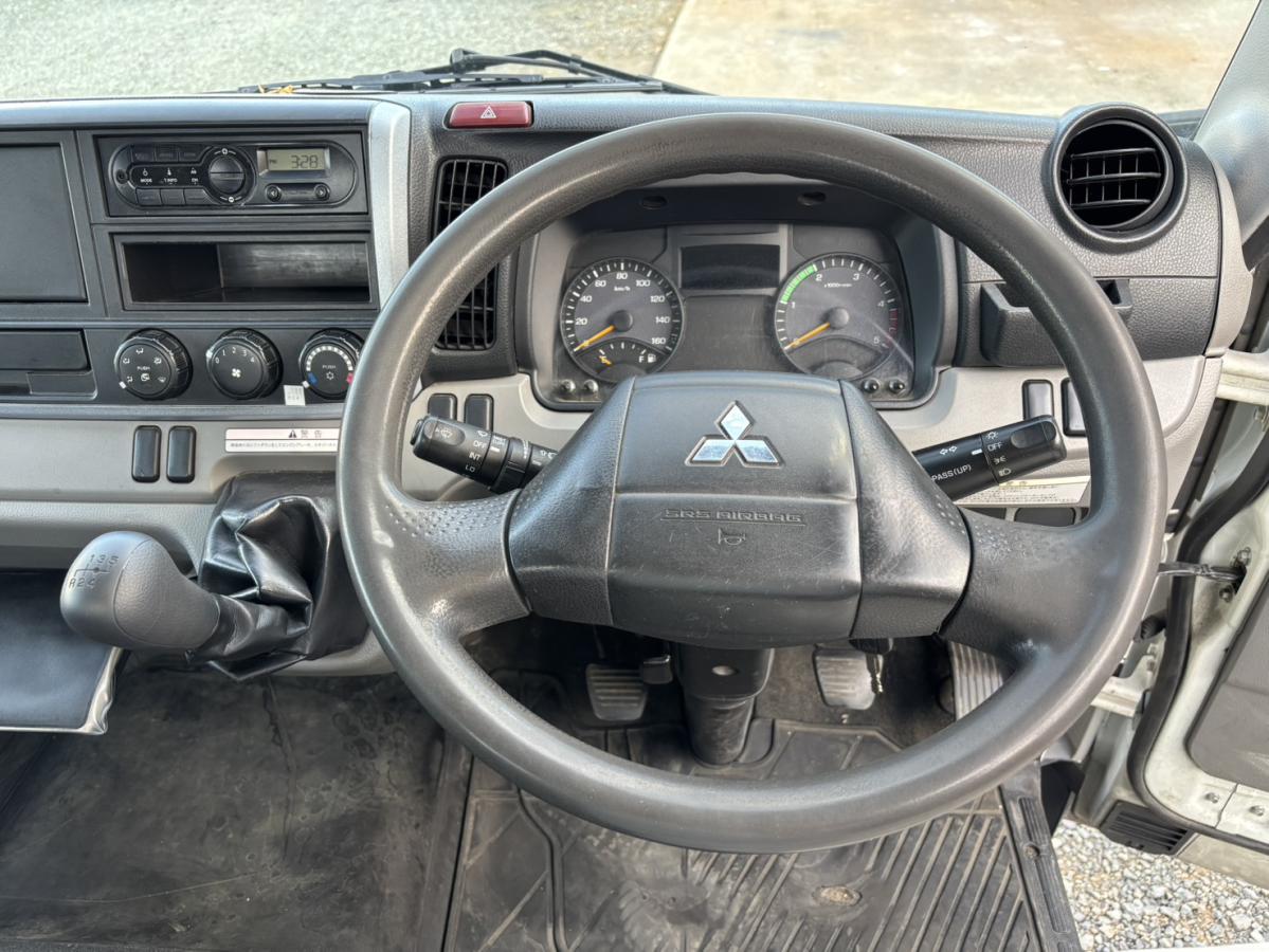 三菱ふそう キャンター 積載4.5t ワイド超ロング平ボディ|中古トラックの販売・買取・査定のアイナビ