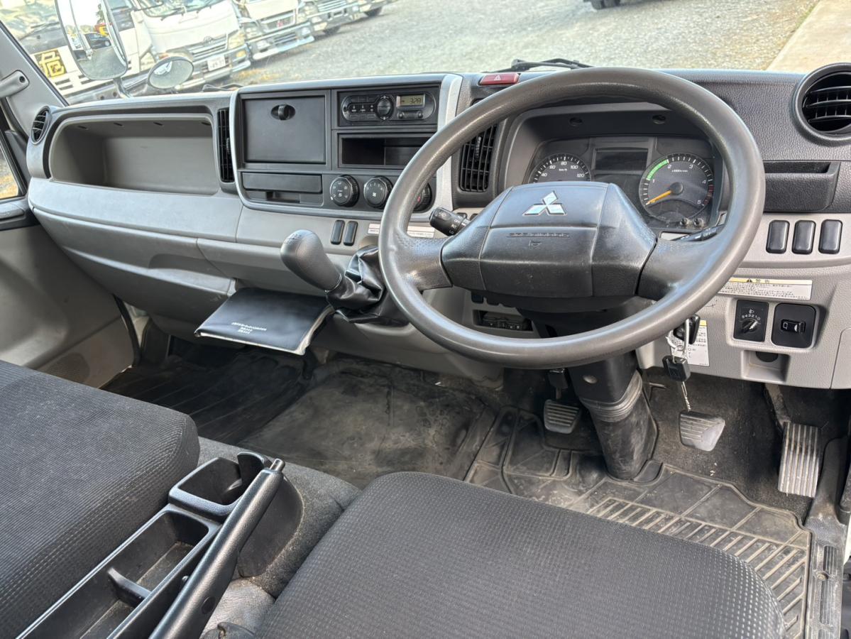 三菱ふそう キャンター 積載4.5t ワイド超ロング平ボディ|中古トラックの販売・買取・査定のアイナビ