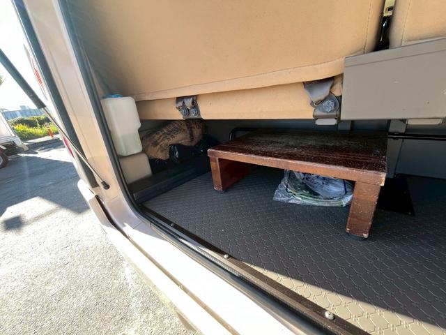 三菱ふそうローザバス|中古トラックの販売・買取・査定のアイナビ