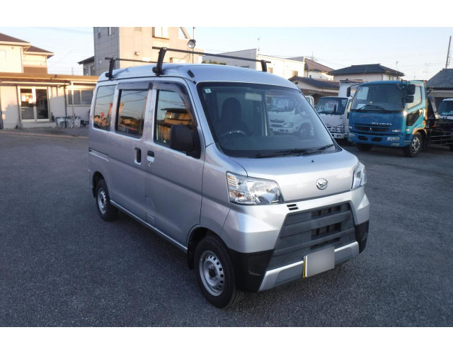 H.31年ダイハツハイゼットカーゴデラックスハイルーフ|中古トラックの販売・買取・査定のアイナビ