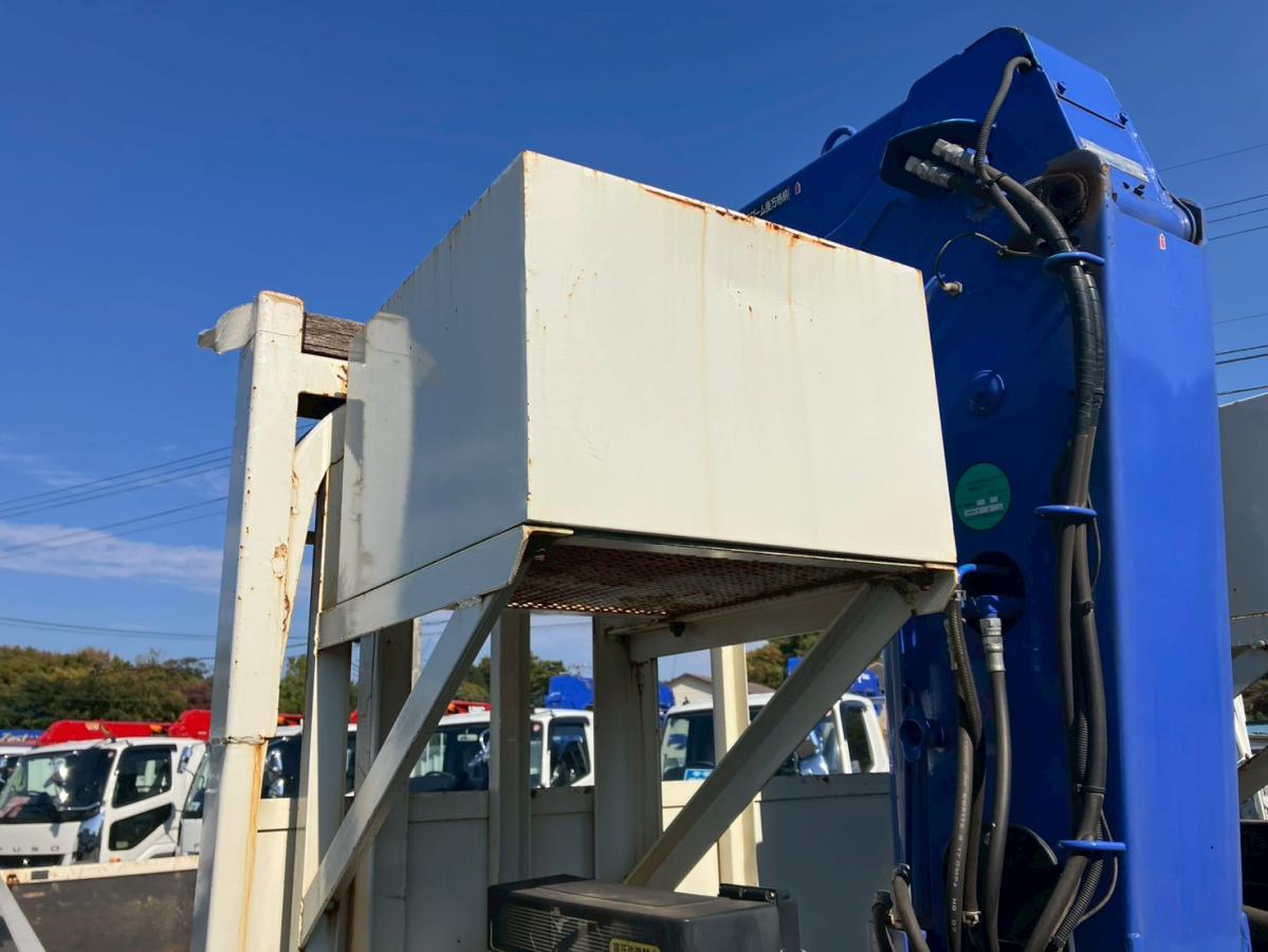 ☆H31 標準/ロング タダノ/4段クレーン ラジコン|中古トラックの販売・買取・査定のアイナビ