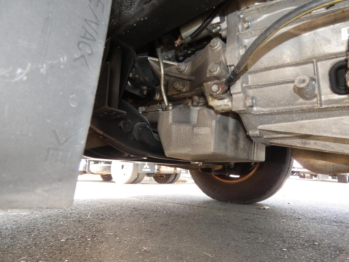 H27 マニュアル 2トン 平ボディ　251037|中古トラックの販売・買取・査定のアイナビ