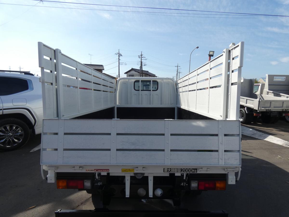 H27 マニュアル 2トン 平ボディ　251037|中古トラックの販売・買取・査定のアイナビ