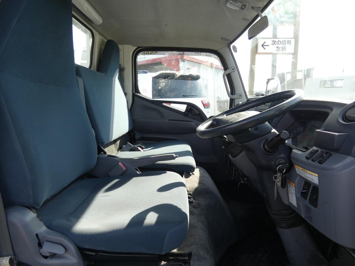 H27 マニュアル 2トン 平ボディ　251037|中古トラックの販売・買取・査定のアイナビ