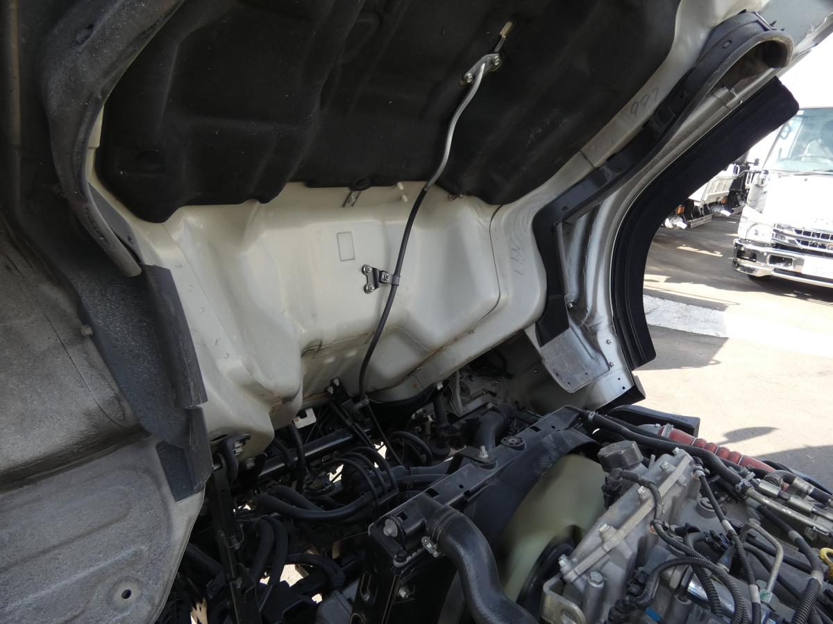 H27 マニュアル 2トン 平ボディ　251037|中古トラックの販売・買取・査定のアイナビ