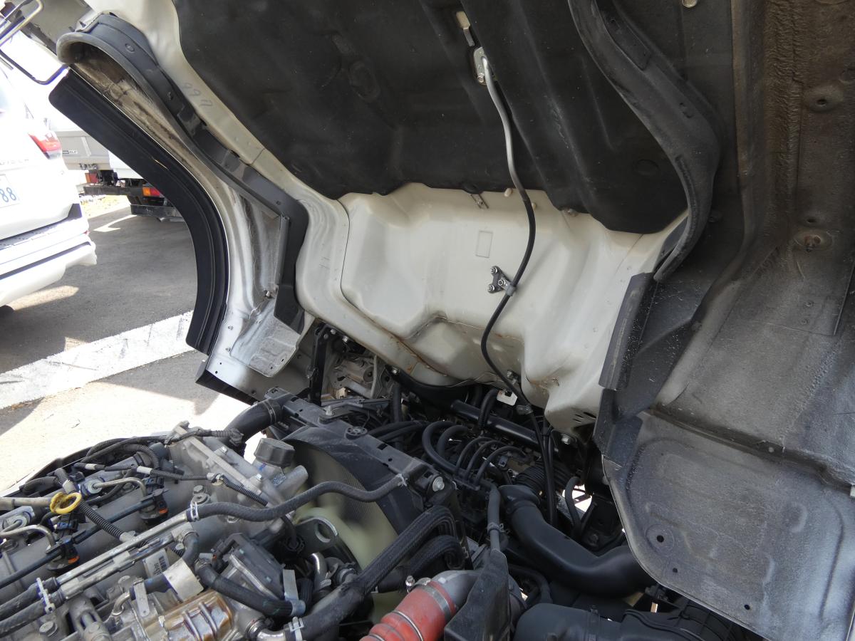 H27 マニュアル 2トン 平ボディ　251037|中古トラックの販売・買取・査定のアイナビ