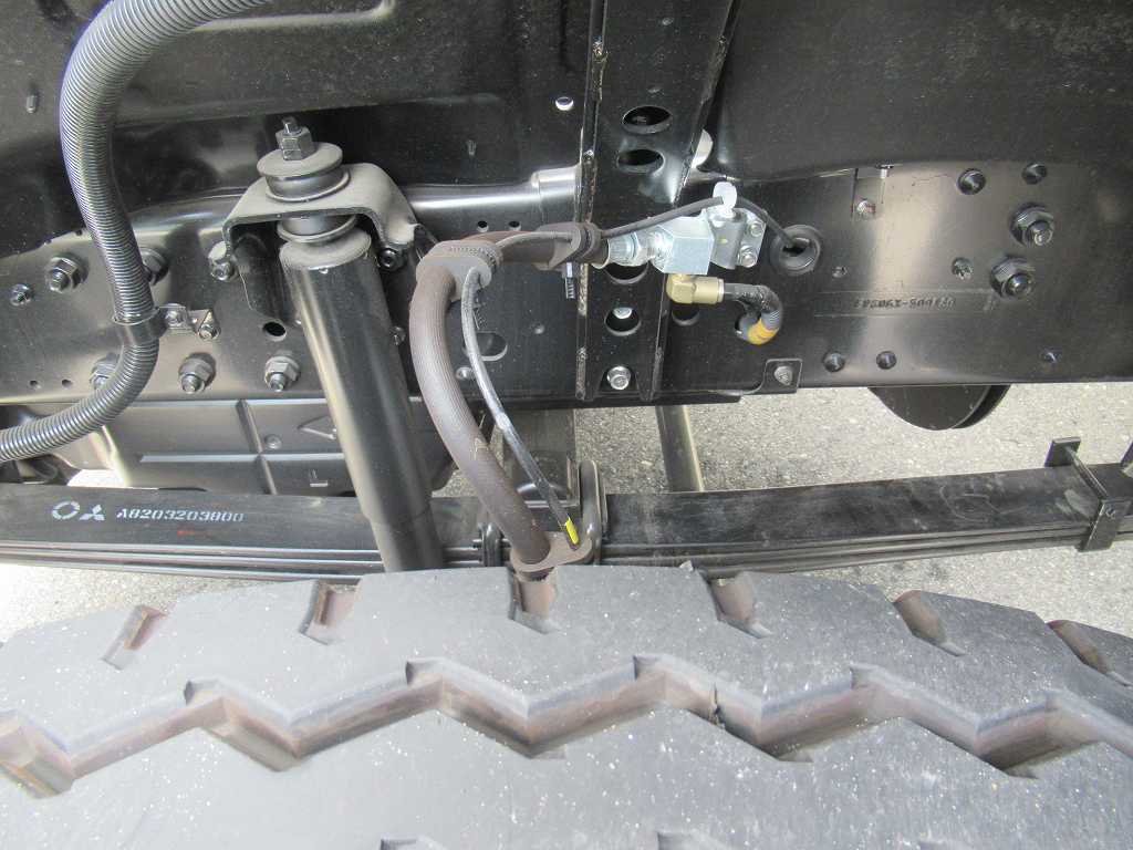 カヤバ MR4451 ドラム容量8.7立米 電動ホッパーカバー|中古トラックの販売・買取・査定のアイナビ