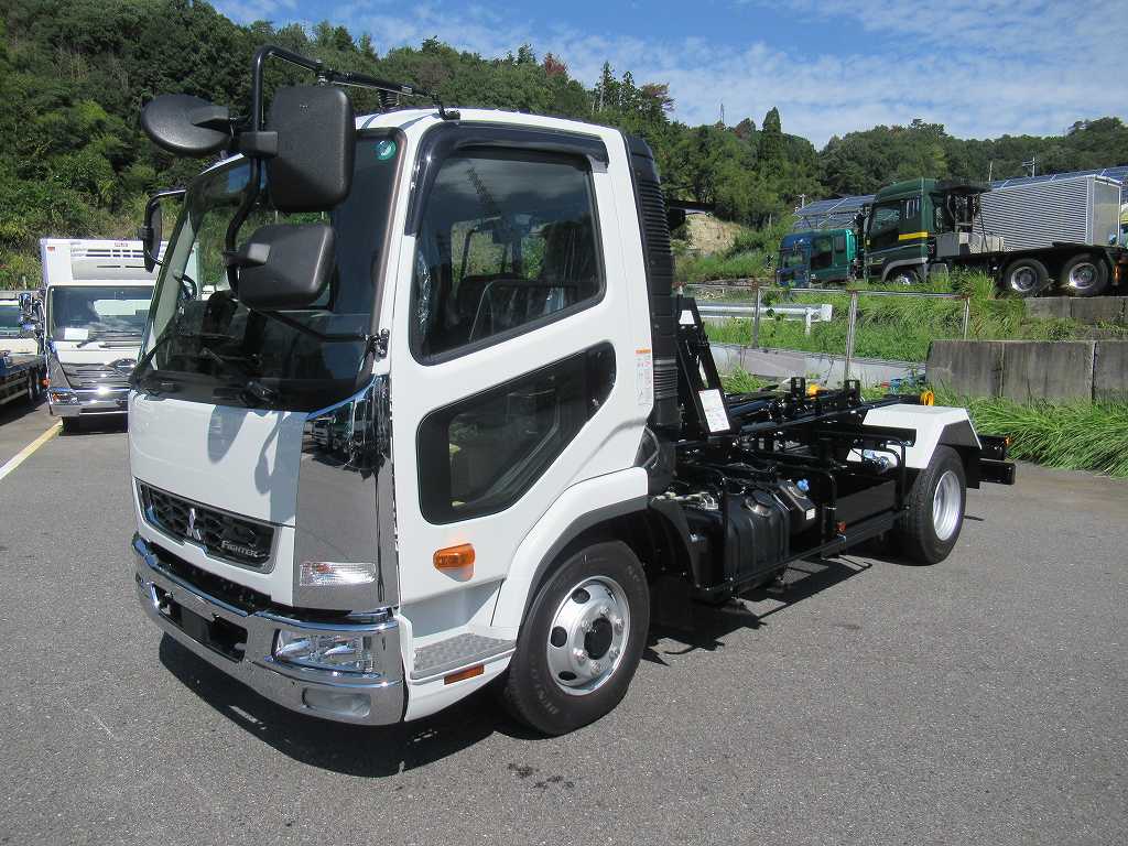 極東製 4t フックロール ラジコン ベッドレス 220PS 6速|中古トラックの販売・買取・査定のアイナビ