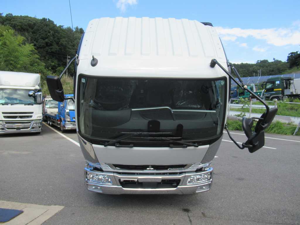 極東製 4t フックロール ラジコン ベッドレス 220PS 6速|中古トラックの販売・買取・査定のアイナビ