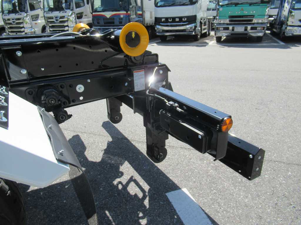 極東製 4t フックロール ラジコン ベッドレス 220PS 6速|中古トラックの販売・買取・査定のアイナビ