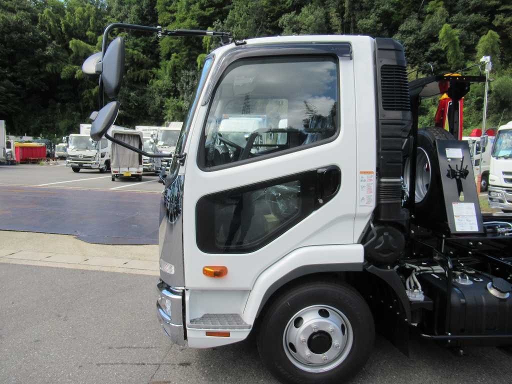 極東製 4t フックロール ラジコン ベッドレス 220PS 6速|中古トラックの販売・買取・査定のアイナビ