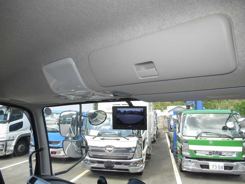 極東製 4t フックロール ラジコン ベッドレス 220PS 6速|中古トラックの販売・買取・査定のアイナビ