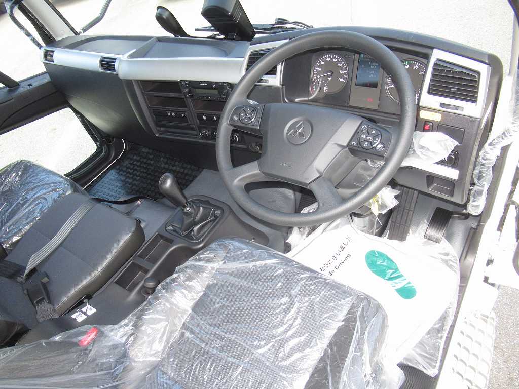 極東製 4t フックロール ラジコン ベッドレス 220PS 6速|中古トラックの販売・買取・査定のアイナビ