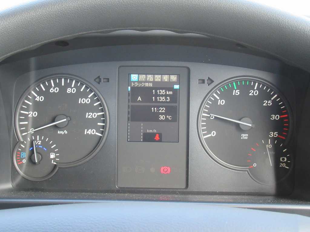 極東製 4t フックロール ラジコン ベッドレス 220PS 6速|中古トラックの販売・買取・査定のアイナビ