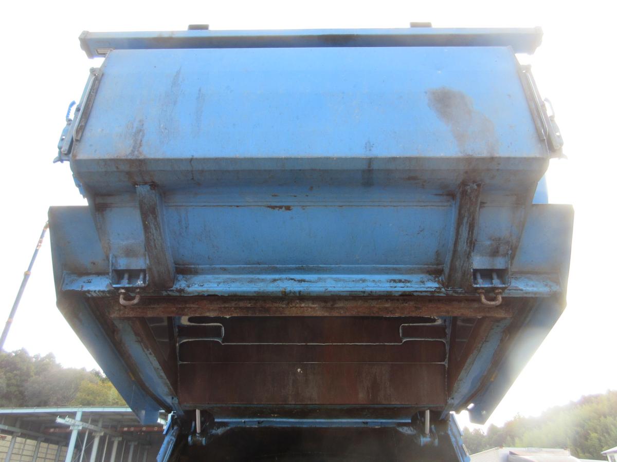 車検付 回転板式 容積8.1m3塵芥車 新明和製 コンドル !|中古トラックの販売・買取・査定のアイナビ