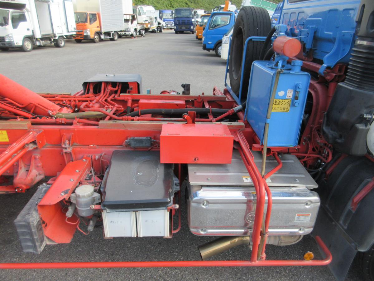 車検付 回転板式 容積8.1m3塵芥車 新明和製 コンドル !|中古トラックの販売・買取・査定のアイナビ