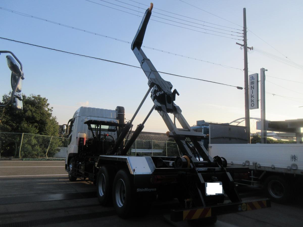 積載10.9トンスーパーグレートハイルーフアームロール|中古トラックの販売・買取・査定のアイナビ