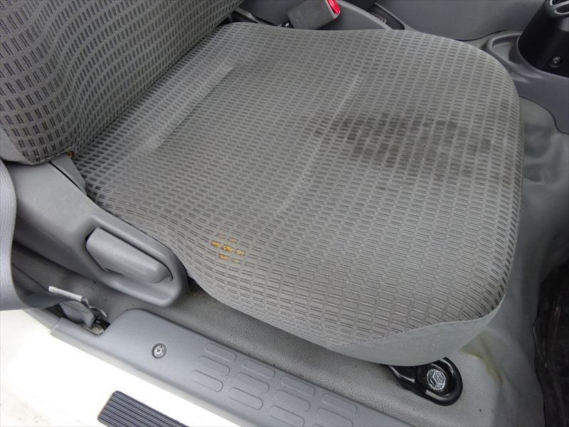 日野デュトロ冷凍バン|中古トラックの販売・買取・査定のアイナビ